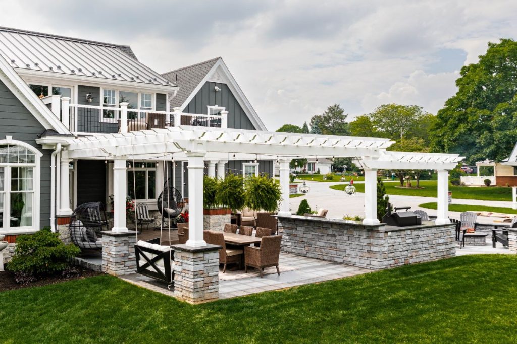 Incorporating Pergolas and Arbors: Shade and Style